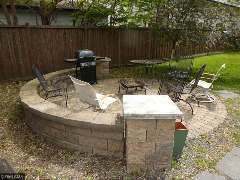 815 University Ave NE, Minneapolis, MN 55413