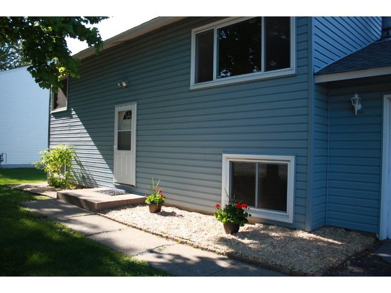 3208 74th Ave N, Brooklyn Park, MN 55443