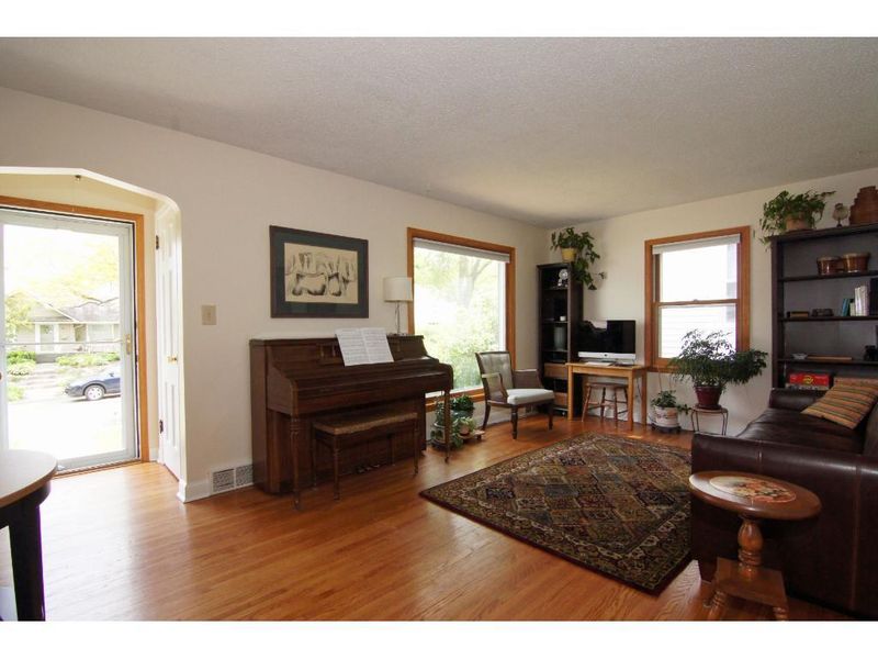 5704 Standish Ave, Minneapolis, MN 55417