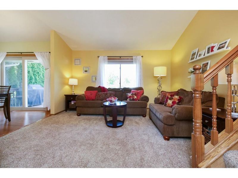 2183 Grimm Rd, Chaska, MN 55318