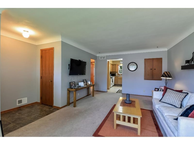 1800 County Road D W, Roseville, MN 55112