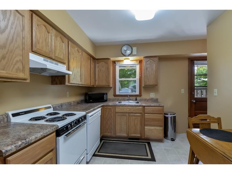 1800 County Road D W, Roseville, MN 55112