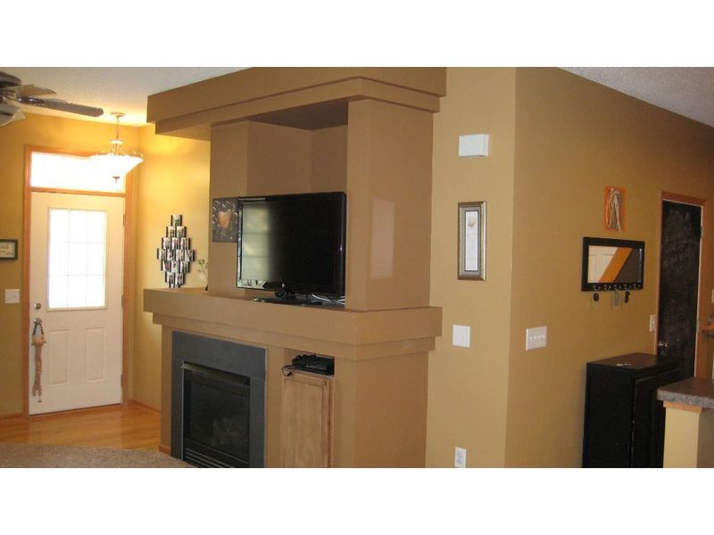 15672 Emerald Dr N #8, Hugo, MN 55038