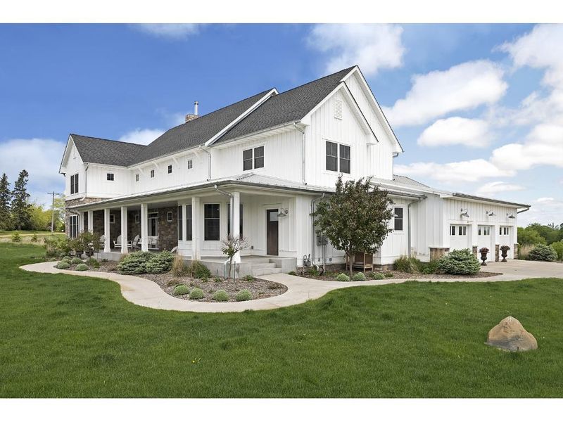 4750 S Lake Sarah Dr, Maple Plain, MN 55359