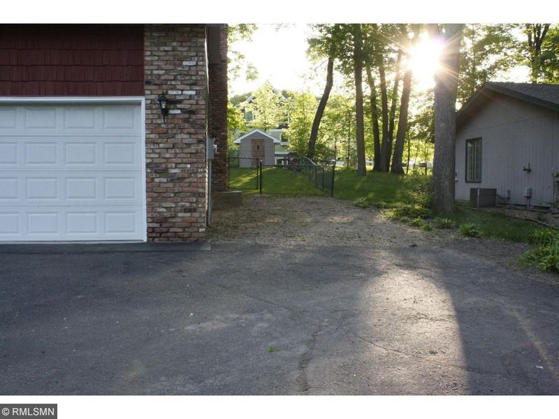 2635 Halstead Ln, Mound, MN 55364