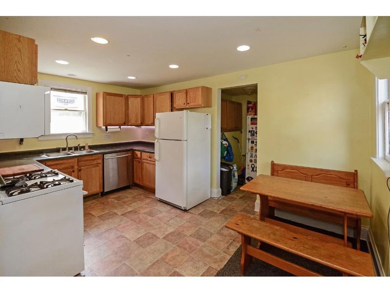 1149 Payne Ave, Saint Paul, MN 55130