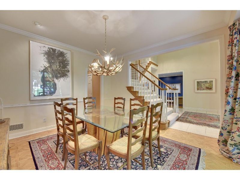 7012 Weston Cir, Edina, MN 55439