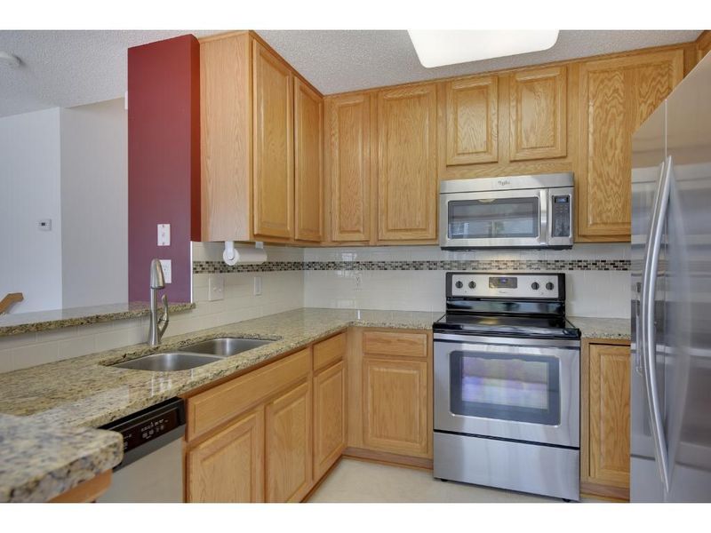 7086 Merrimac Ln N, Maple Grove, MN 55311