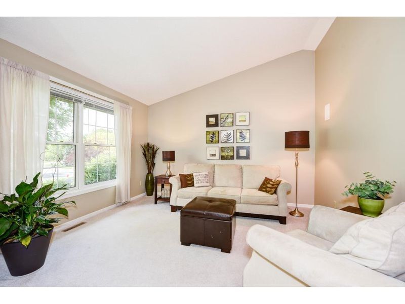 13529 James Ave S, Burnsville, MN 55337