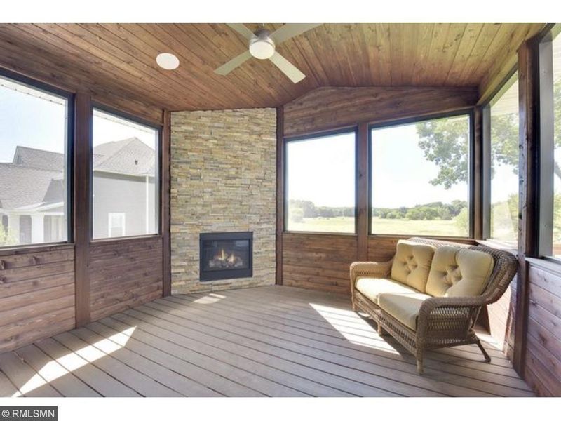 7610 Windsor Ct N, Excelsior, MN 55331