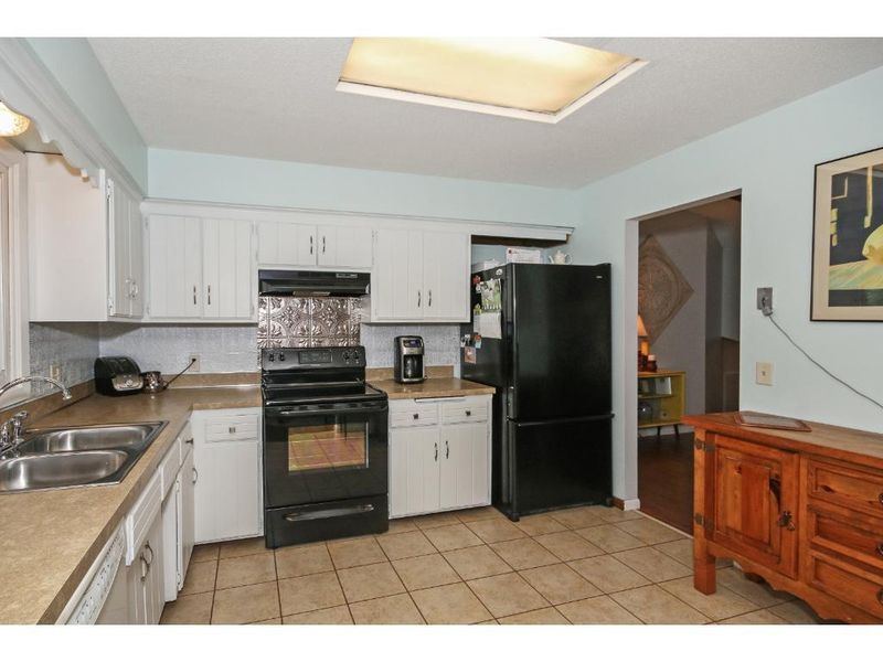 10974 NW Butternut St NW, Coon Rapids, MN 55448