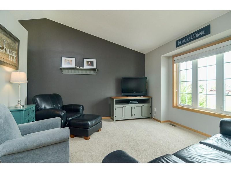 30752 Regal Ave, Shafer, MN 55074