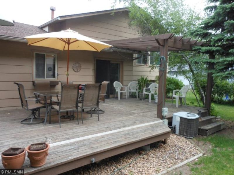 7333 74th Ave N, Brooklyn Park, MN 55428