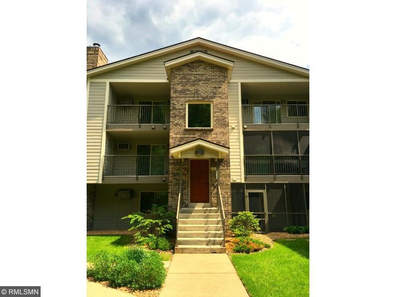 2100 Ridge Dr #34, Saint Louis Park, MN 55416