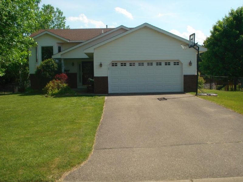 5435 141st Ct N, Hugo, MN 55038
