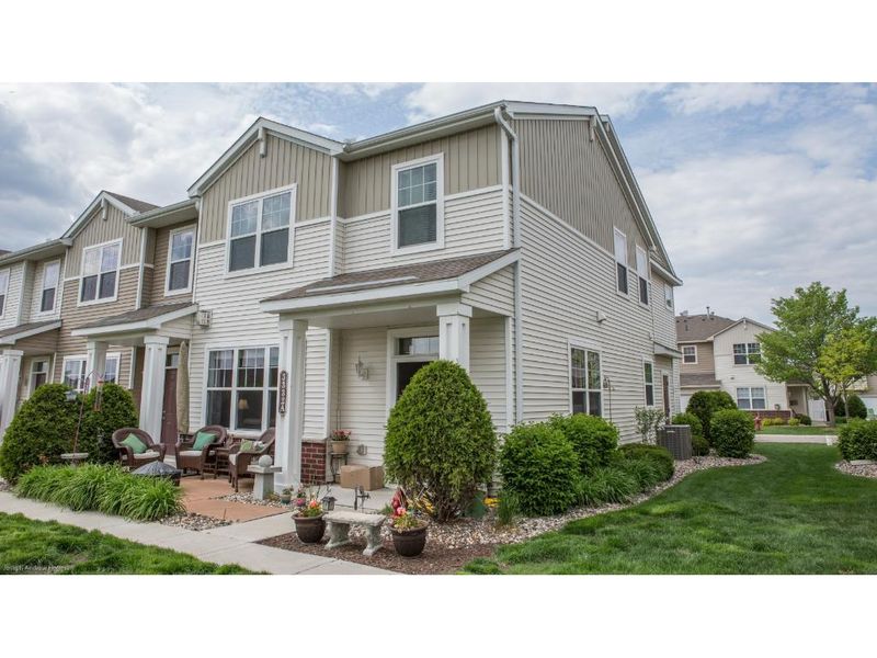 3332 Hazel Trl #A, Woodbury, MN 55129