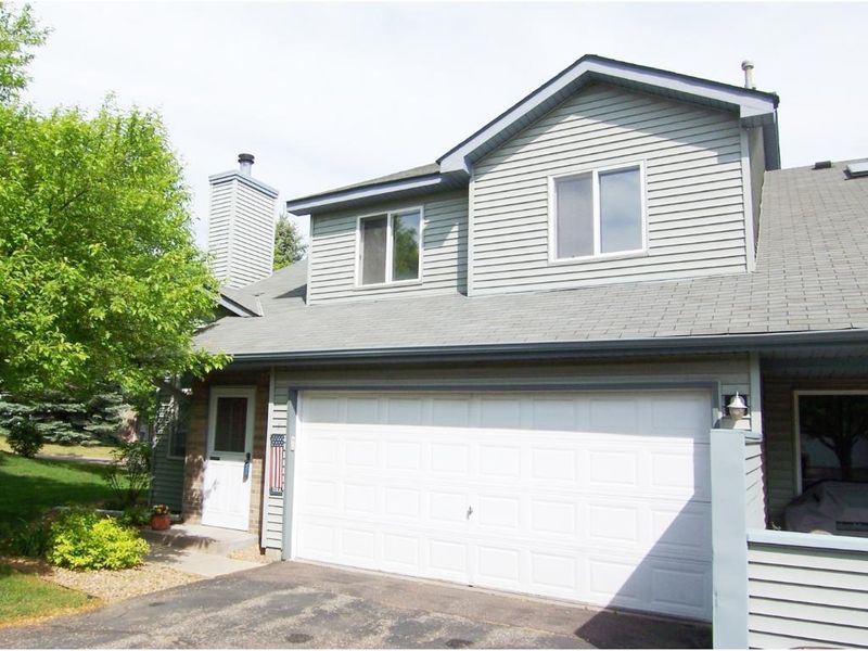 4831 Helena Ln N #4, Oakdale, MN 55128