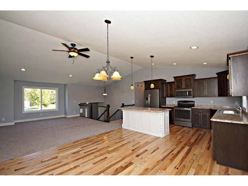 244 Maple Ridge Dr, Henderson, MN 56044