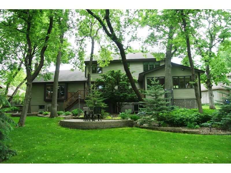 1444 Arden Oaks Ct, Arden Hills, MN 55112
