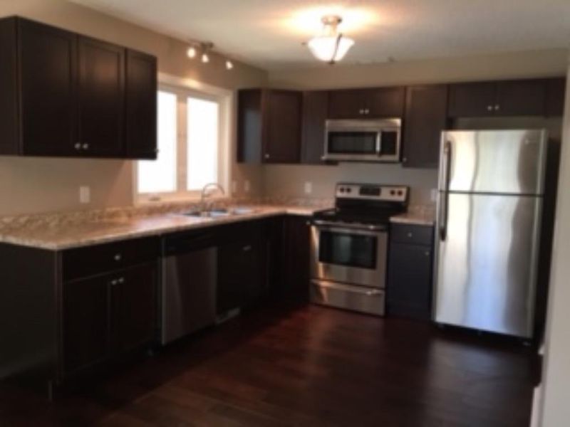 2927 8th Ave, Anoka, MN 55303