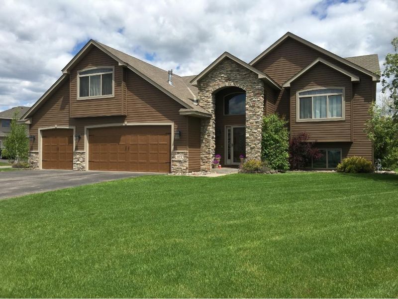 877 Harrison Dr, Big Lake, MN 55309
