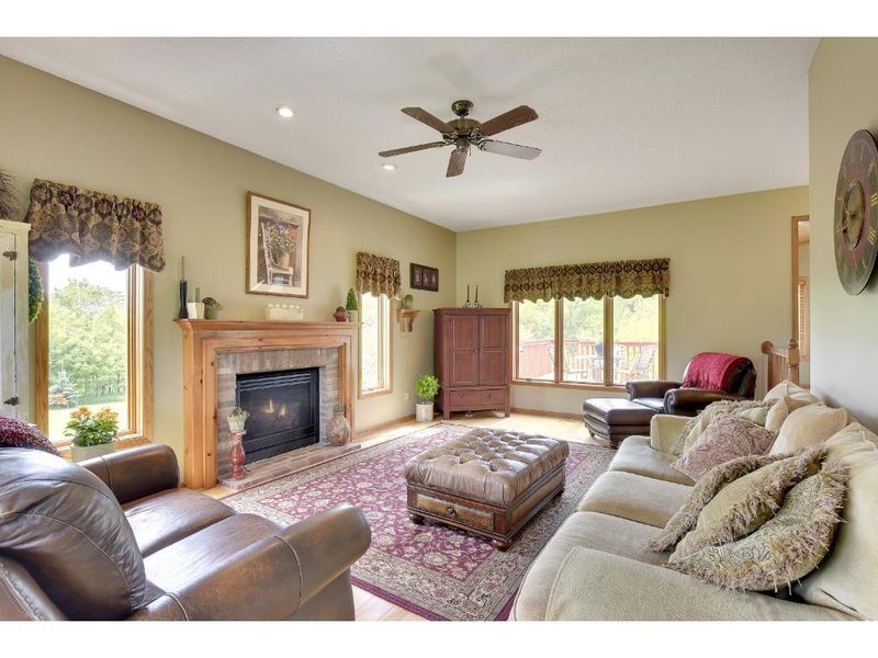 9995 High Bluff Ln, Corcoran, MN 55340