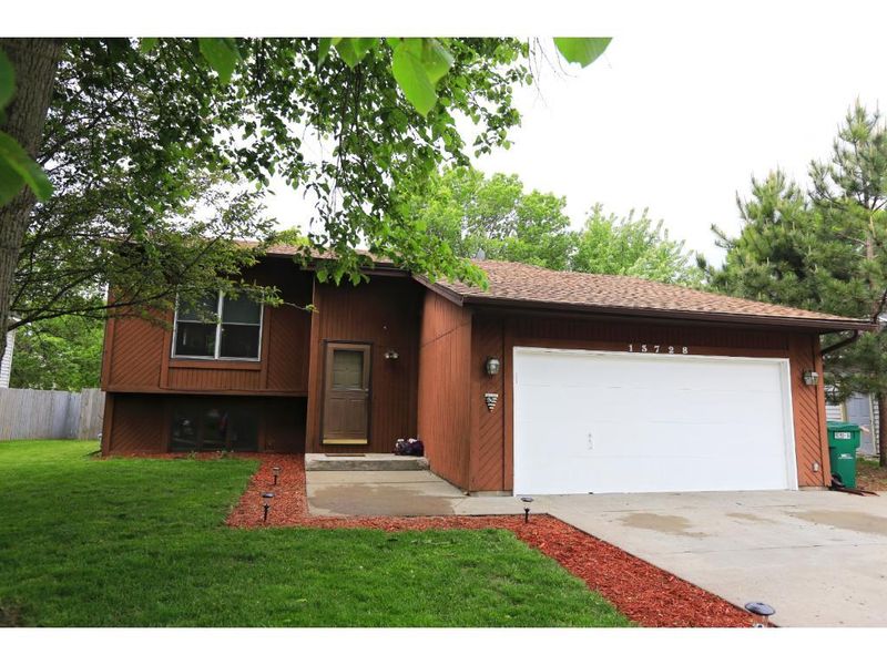 13728 Huntington Ave, Savage, MN 55378