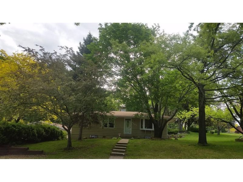 5501 Regis Dr NE, Fridley, MN 55432