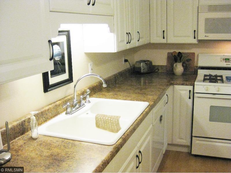 4004 Foss Rd #208, Fridley, MN 55421