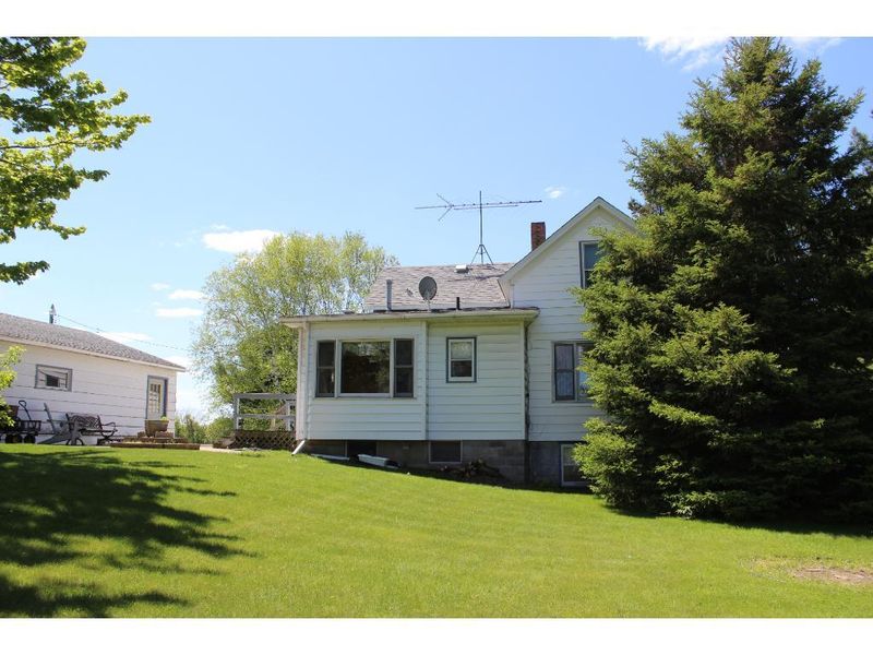 50400 Clover Trl, Rush City, MN 55069