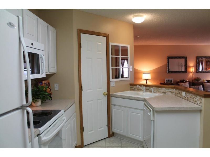 15857 Fleet Trl #338, Apple Valley, MN 55124