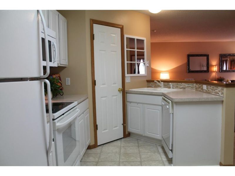 15857 Fleet Trl #338, Apple Valley, MN 55124