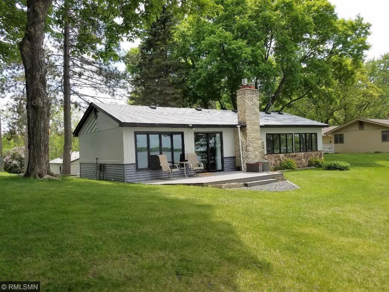 12492 Mentzer Trl, Lindstrom, MN 55045