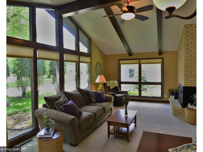 4816 W 96th St, Bloomington, MN 55437