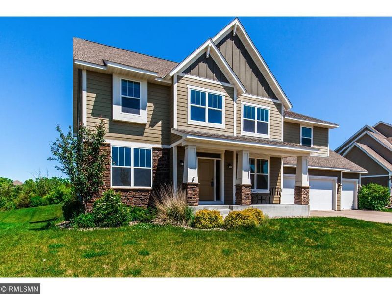 1230 Moers Dr, Chaska, MN 55318