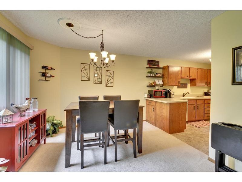 5453 Pompano Dr #203, Minnetonka, MN 55343