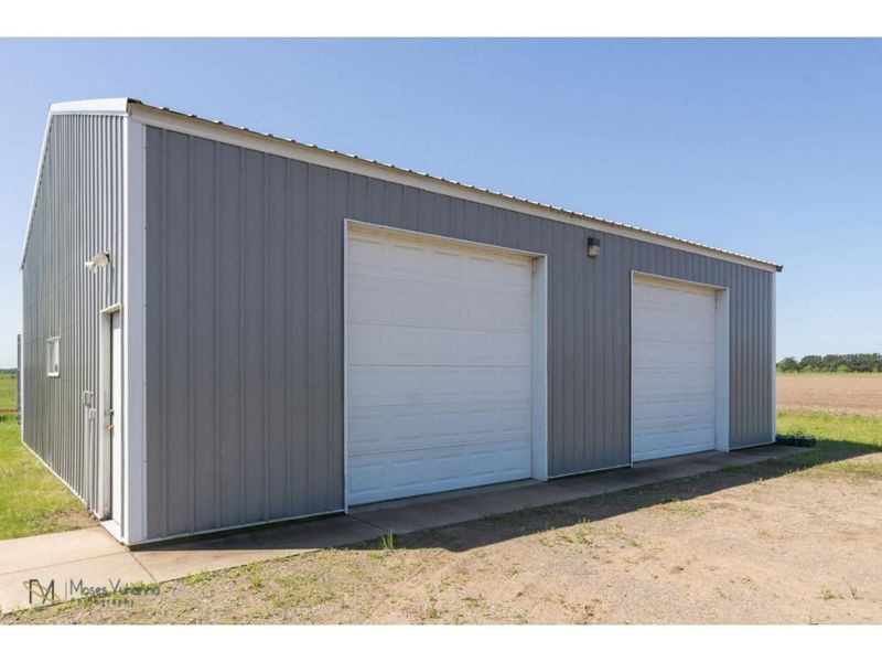 10505 367th St, North Branch, MN 55056