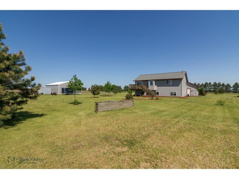10505 367th St, North Branch, MN 55056