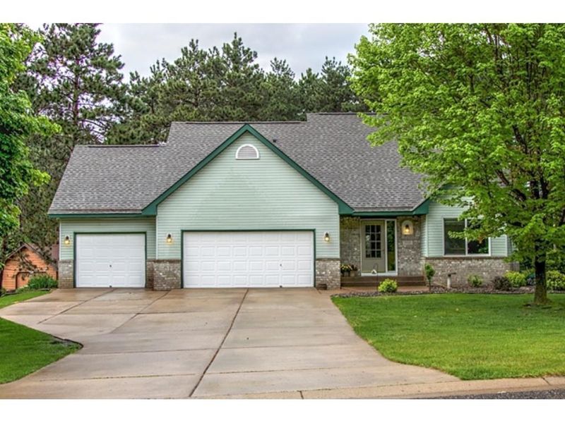 3100 Norway Cir S, Cambridge, MN 55008