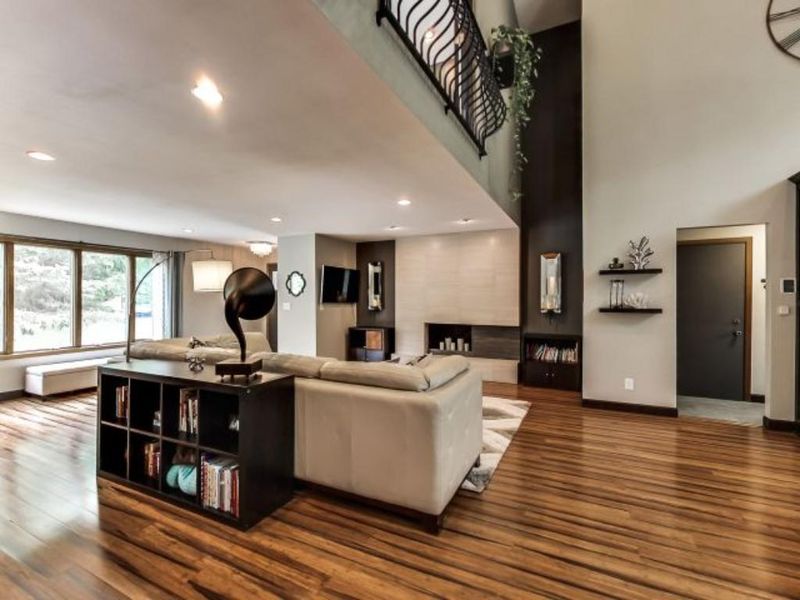 14630 Woodruff Rd, Wayzata, MN 55391