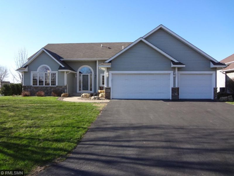 19499 Elkridge Trl, Farmington, MN 55024