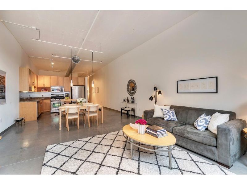 250 Park Ave #504, Minneapolis, MN 55415