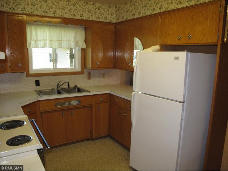 108 2nd St N, Royalton, MN 56373