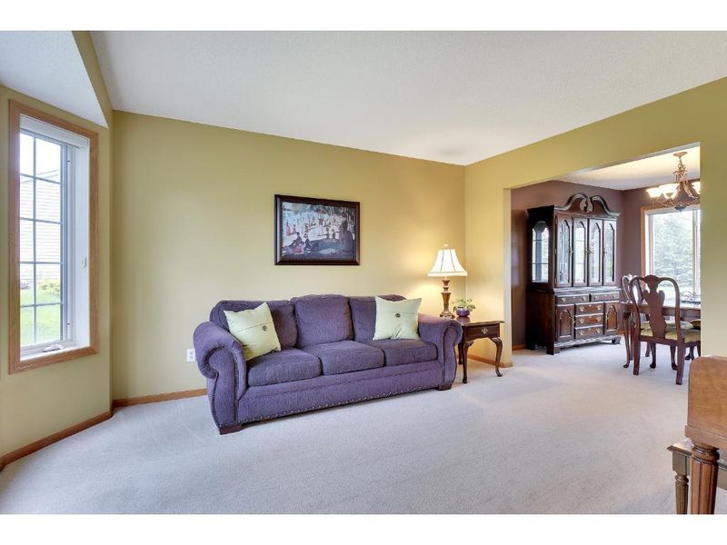 9551 Marshall Rd, Eden Prairie, MN 55347