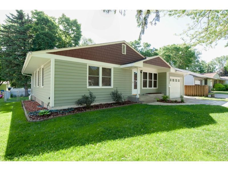 1088 Harmon Ave, West Saint Paul, MN 55118