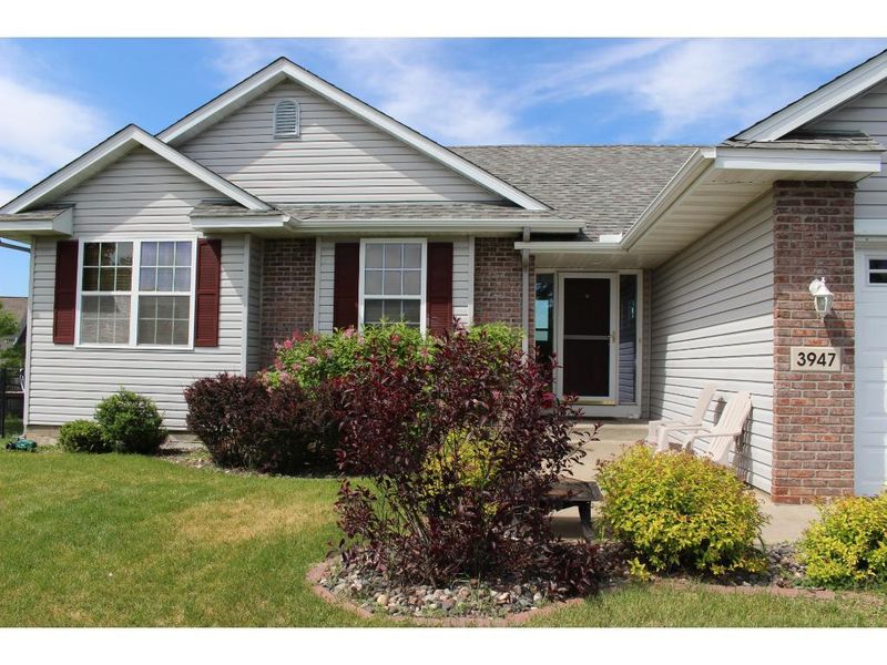 3947 Windemere Ct, Monticello, MN 55362