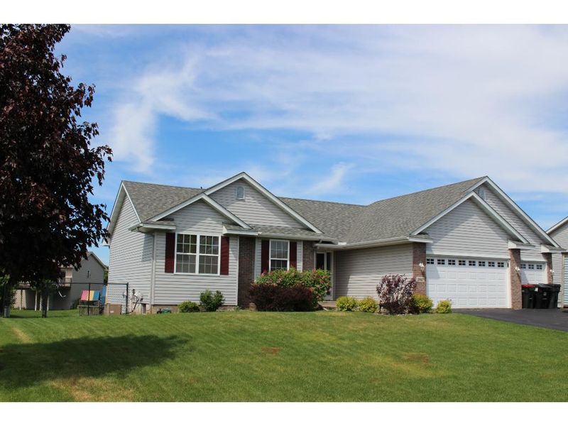 3947 Windemere Ct, Monticello, MN 55362