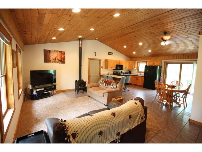7371 Lone Oak Rd, Brainerd, MN 56401