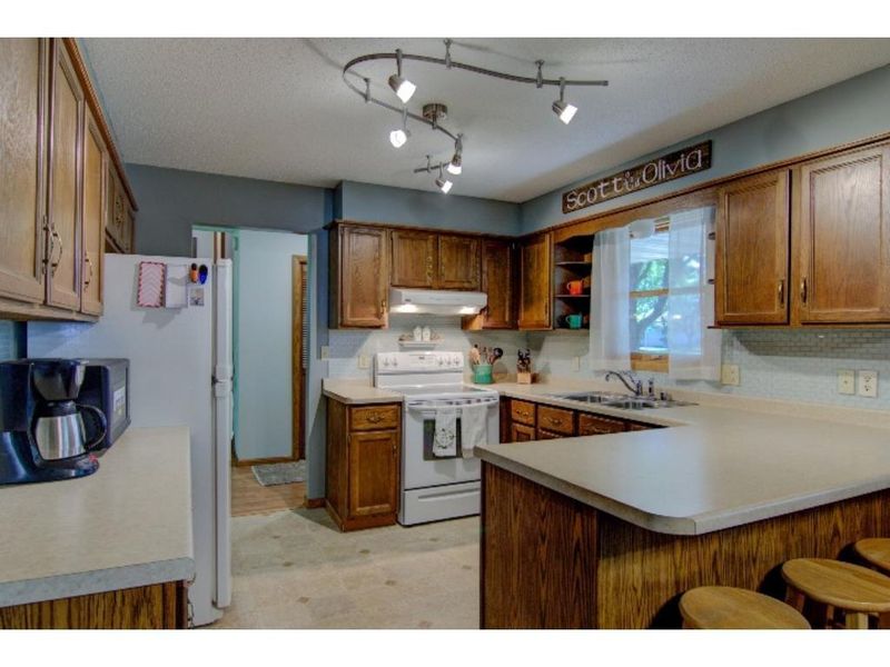 710 Kimberly Dr, Eau Claire, WI 54703
