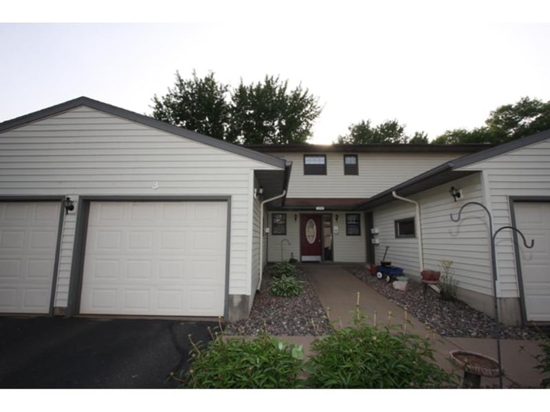 304 Parkview Ct #3, Altoona, WI 54720
